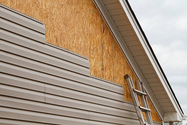 24/7 Emergency Vinyl Siding experts in Columbus, MN